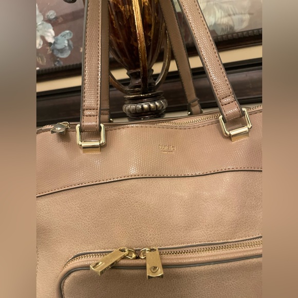 Tutilo please check all picture of condition - Picture 7 of 17